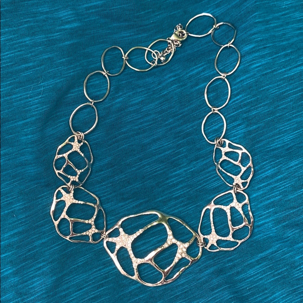 Statement necklace
